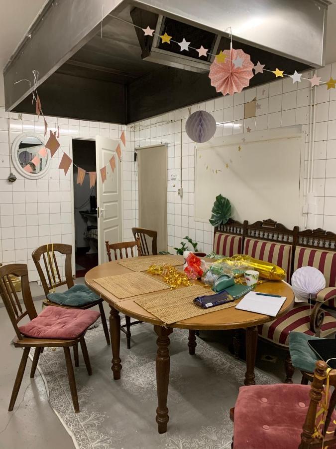 רובניימי Wherever Mini Hostel מראה חיצוני תמונה